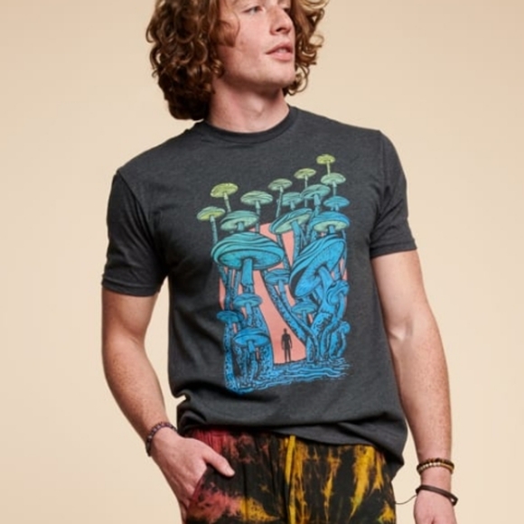 Mushroom Forest Walk Psychedelic Grey Tee Shirt Earthbound Curbside New Tags M - Picture 1 of 3